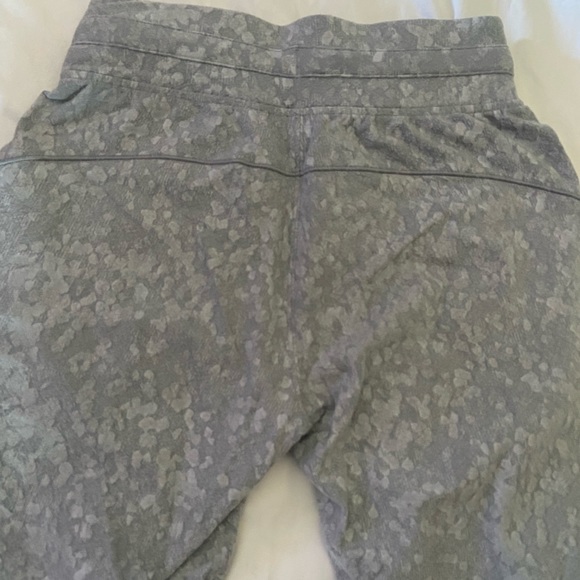 Ready to Rulu Lululemon Joggers - Grey - Picture 3 of 4